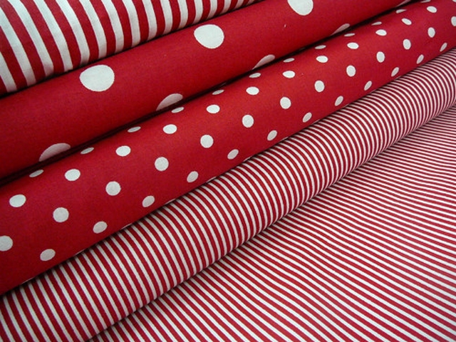 Bavlněná látka - metráž - bílý proužeček na bordo - š. 150 cm