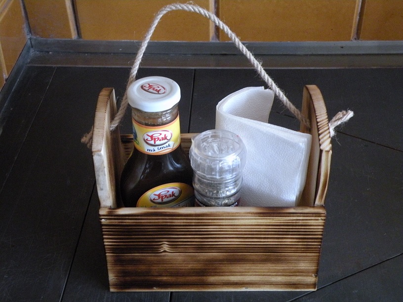 Rustikální stojan na dochucovadla hranatý krása dřeva přírodní 1