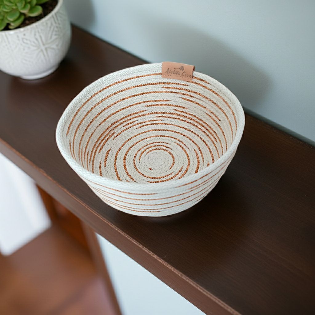 Šitá miska ecru s okrovou