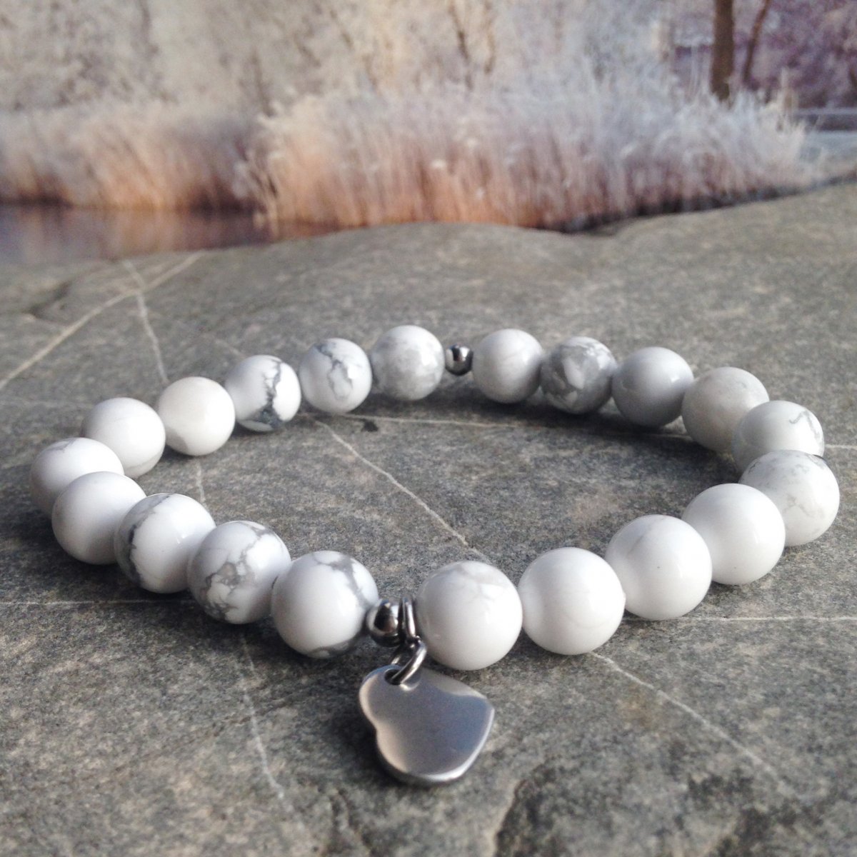 Bílý howlit - náramek