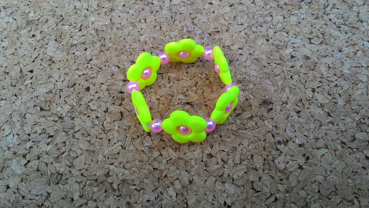 Náramek kytičkový žlutá neon (1010/15)