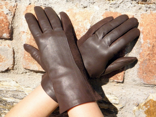 Hnědé kožené rukavice s hedvábnou podšívkou