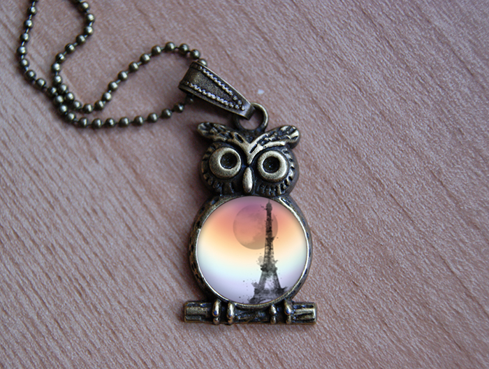 Sovička - přívěsek na řetízku - V Paříži
