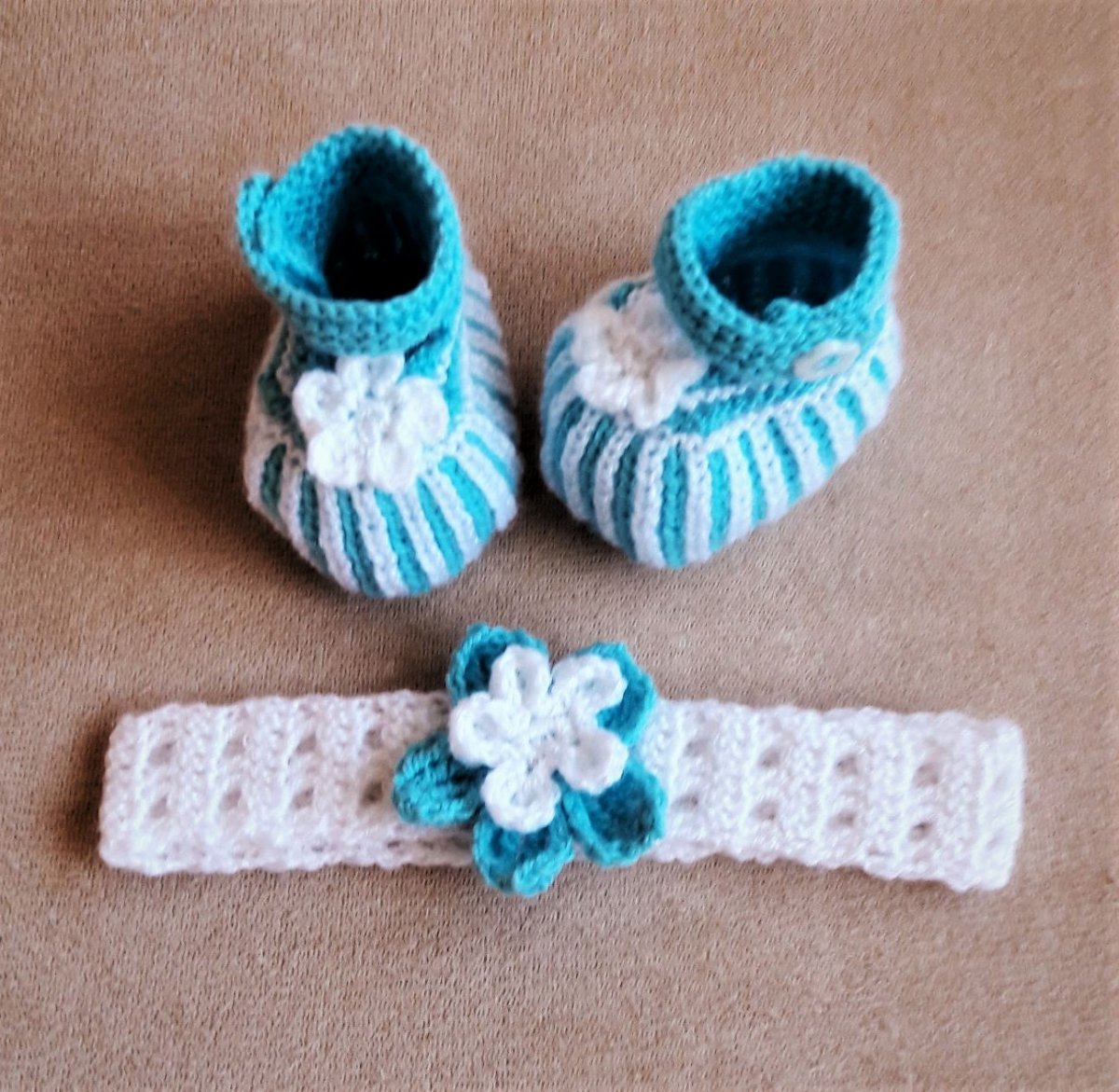Baby set - čelenka + bačkůrky - tyrkys
