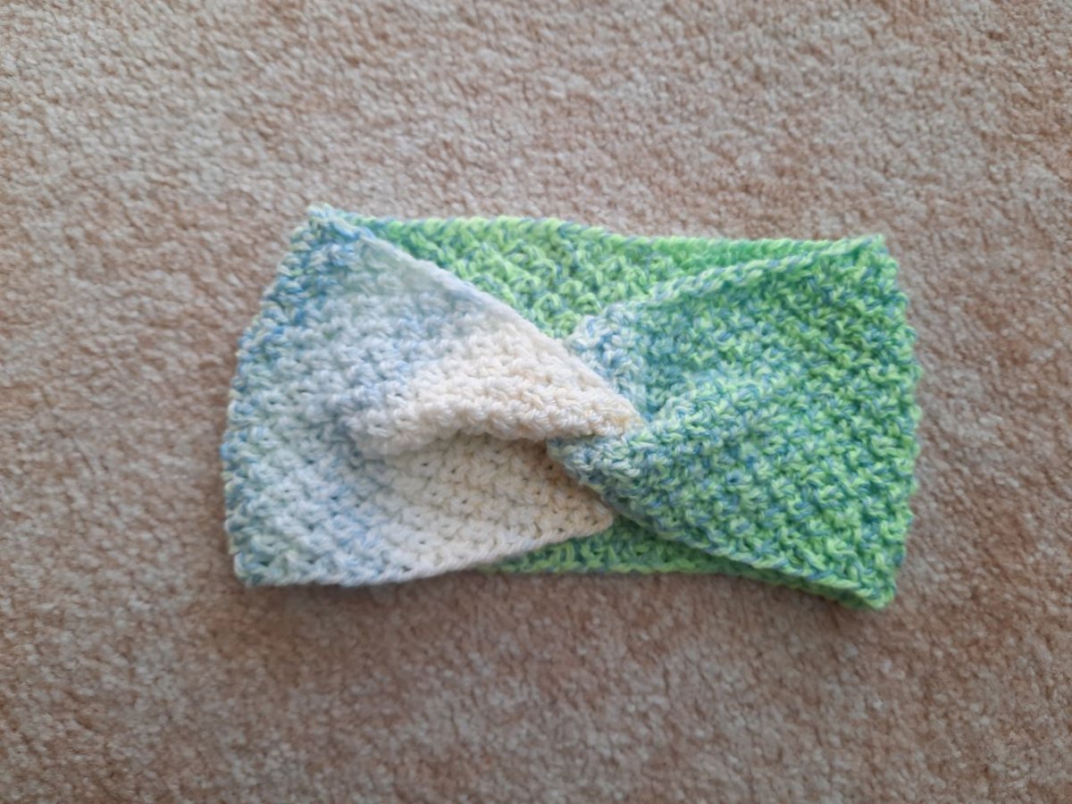 dámská pletená čelenka zelená