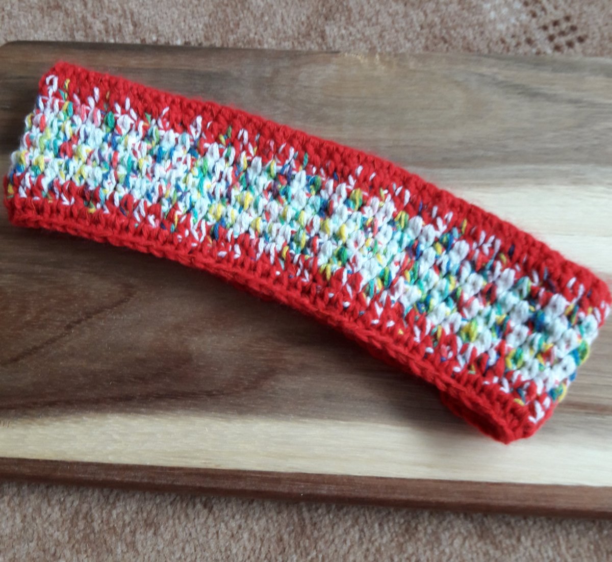 Háčkovaná čelenka