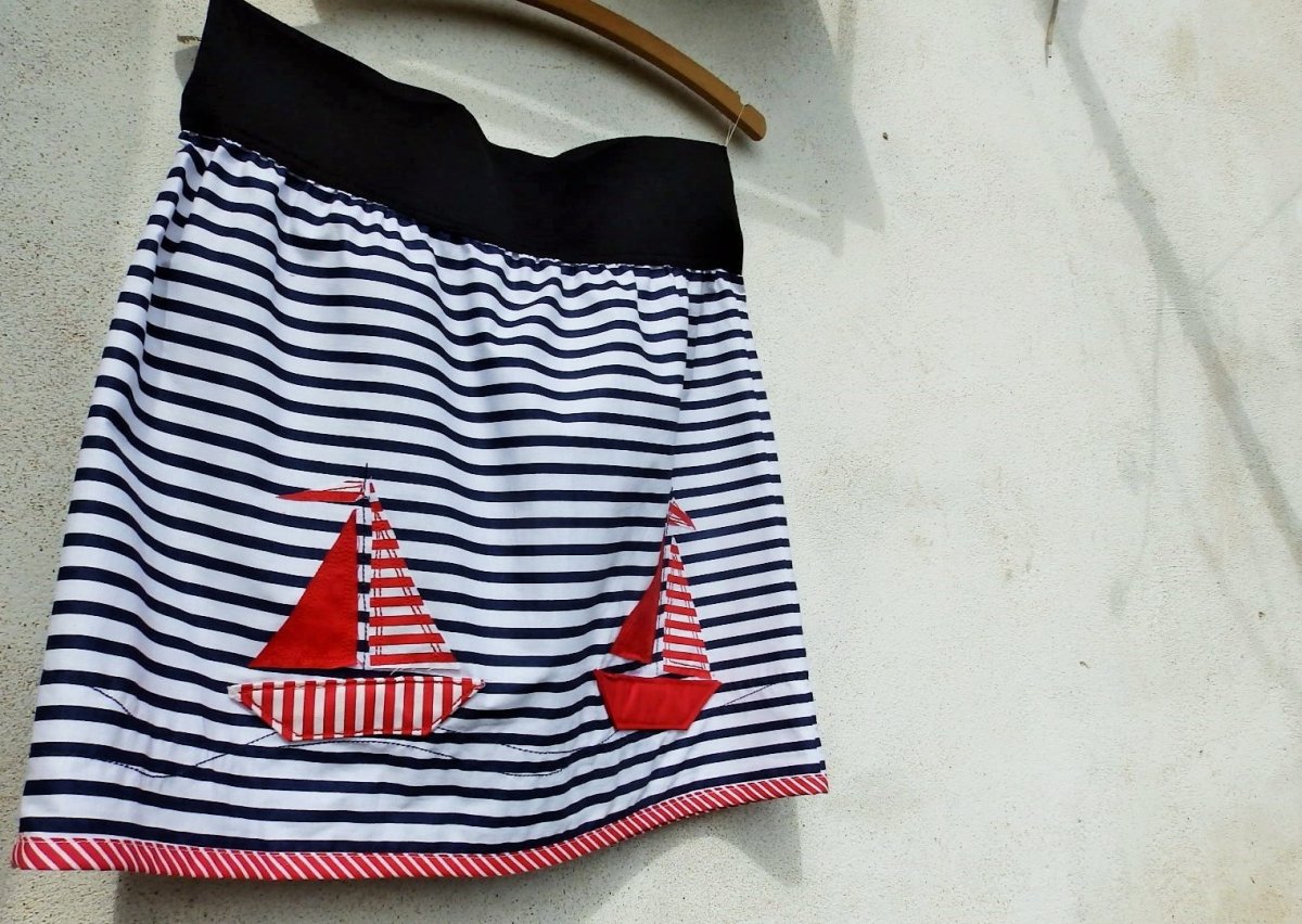 sukně vyplouváme na Mácháč 