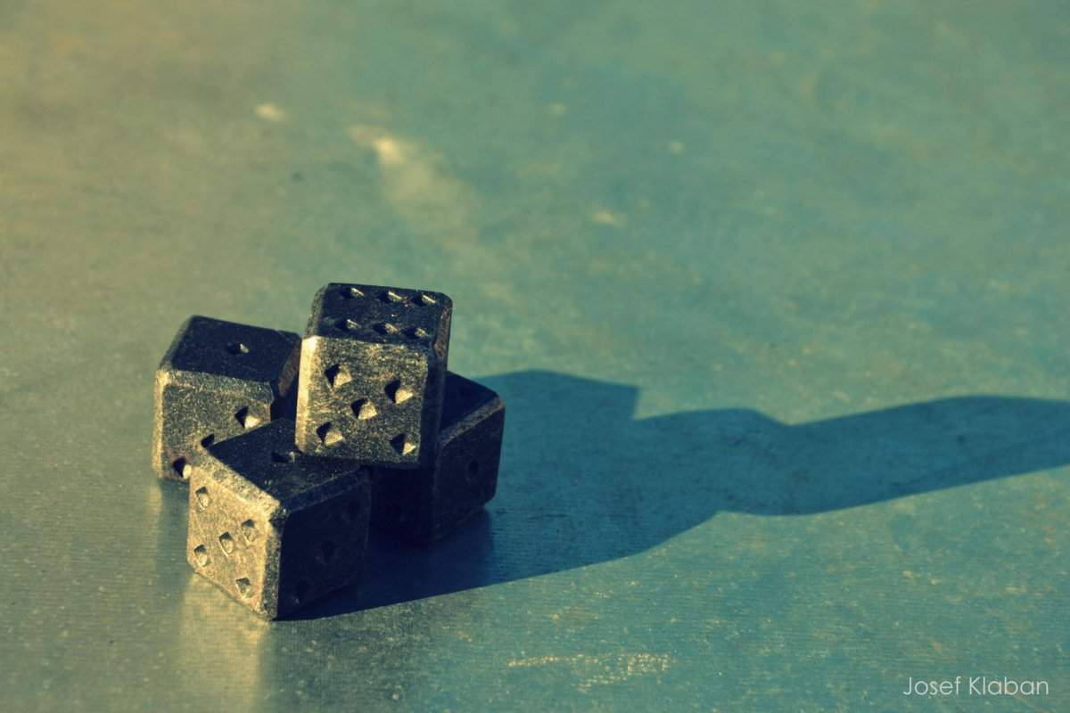 Kované hrací kostky 