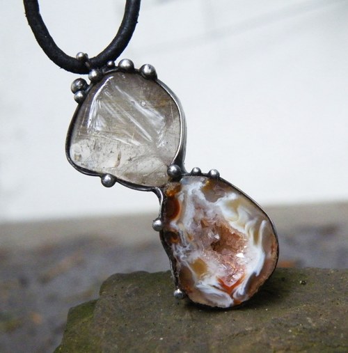 Souznění...( peříčkový achát, sagenit)
