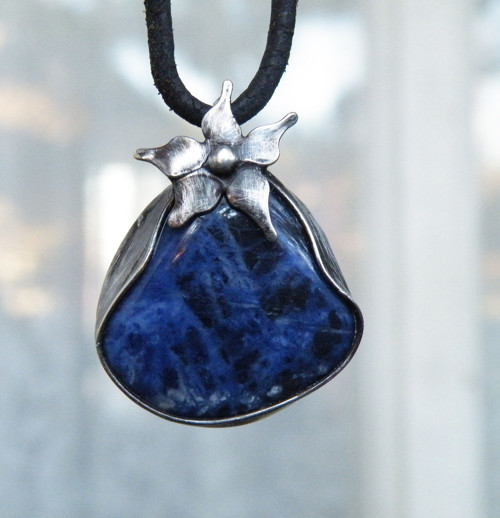 Květ noci...(sodalit)