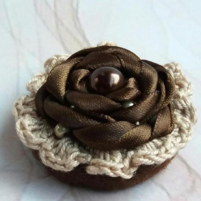 Brož "Čokoládový dortík"