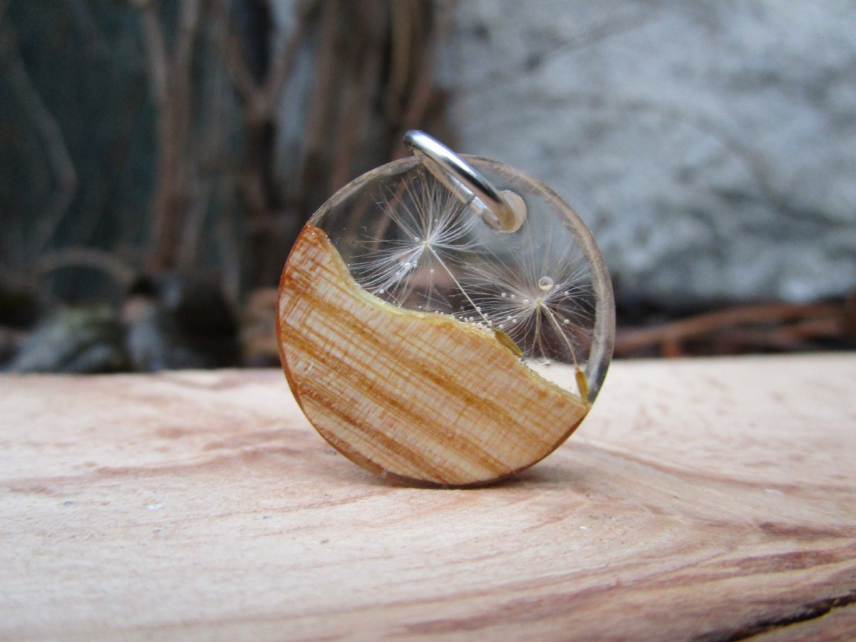 pampeliškový přívěsek - jasanové kolečko