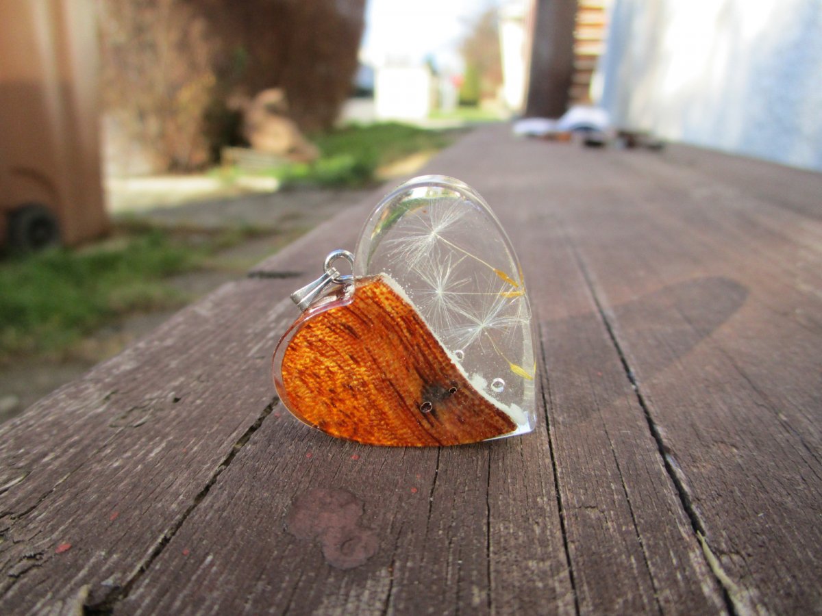 pampeliškové srdíčko - svítící bubinga