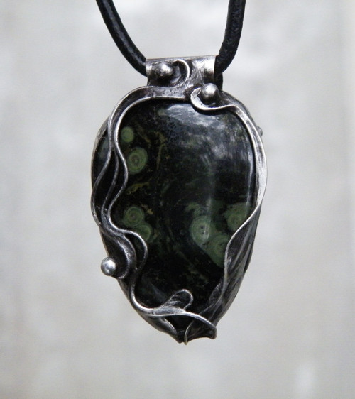 Amulet druidů...(jaspis kambaba) oboustranný