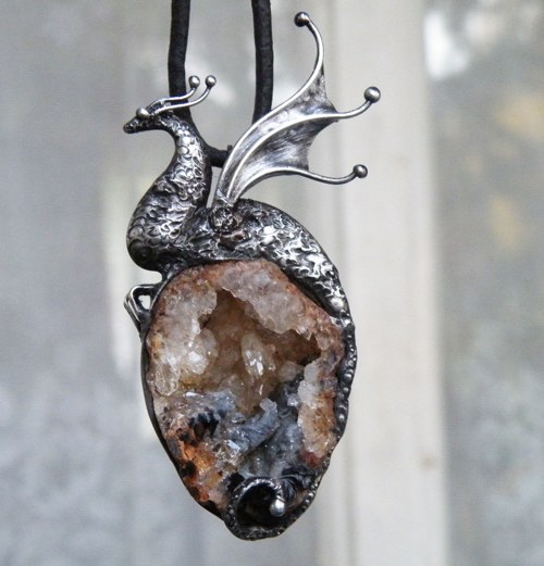 Arivian...strážce jeskyně pokladů...(achát)