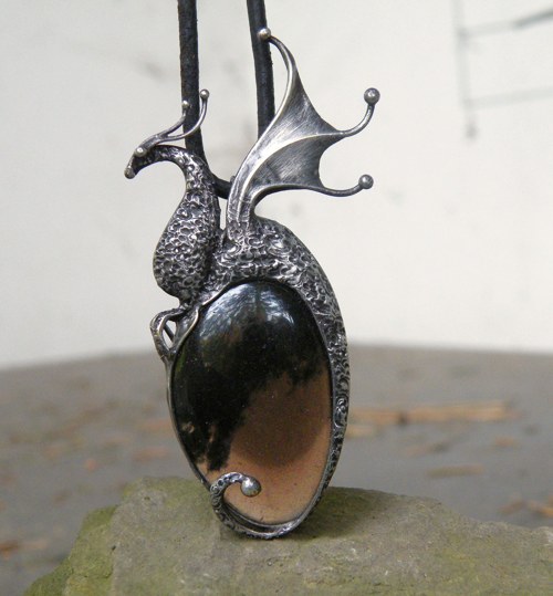 Hagar...strážce stínů...(obsidián slzy apačů)