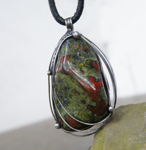 Dračí krev...(jaspis)