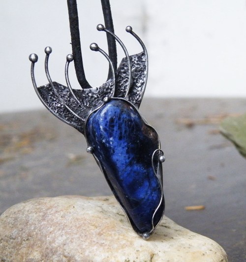 Hlas noci...(sodalit)