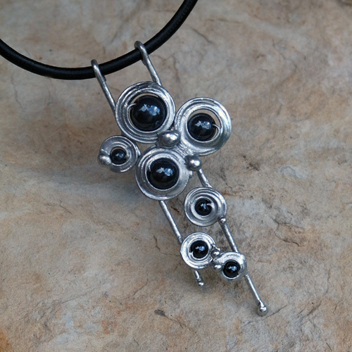 Kruhy, kruhy, kruhy...