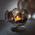 Svícen Leknín na podstavci - hematit