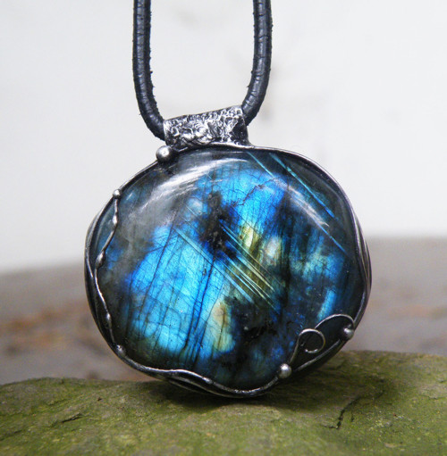 Noční bouře...(labradorit) oboustranný