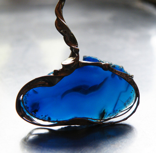 Bytost pod hladinou ...(achát plátek)