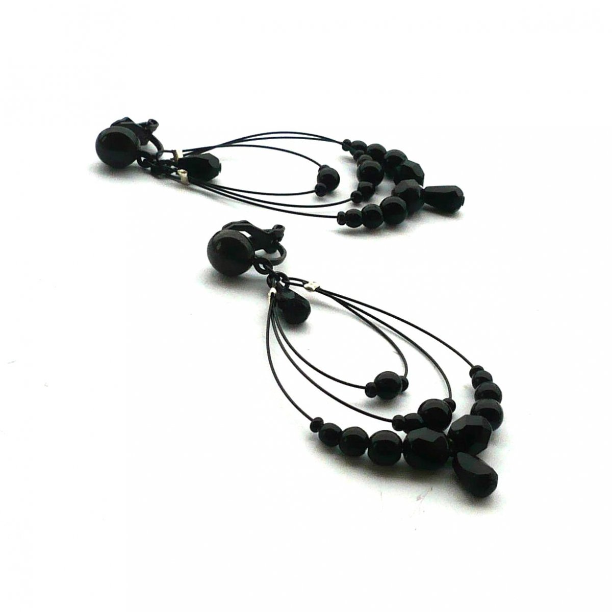 Černé stupňovité klipsy