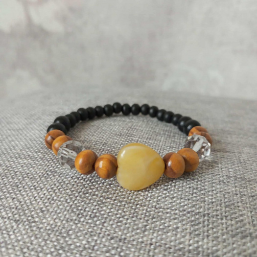 Náramek dřevěný se srdíčkem