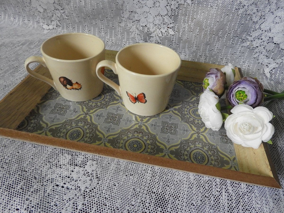 Podnos s ornamenty šedá