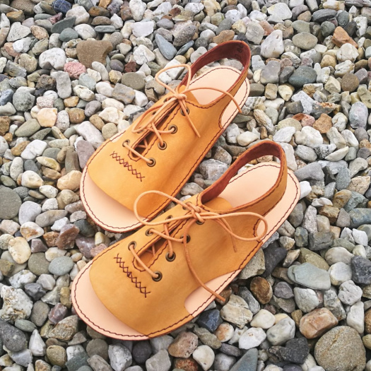 Bombit-ki barefoot sandálky šněrovačky camel