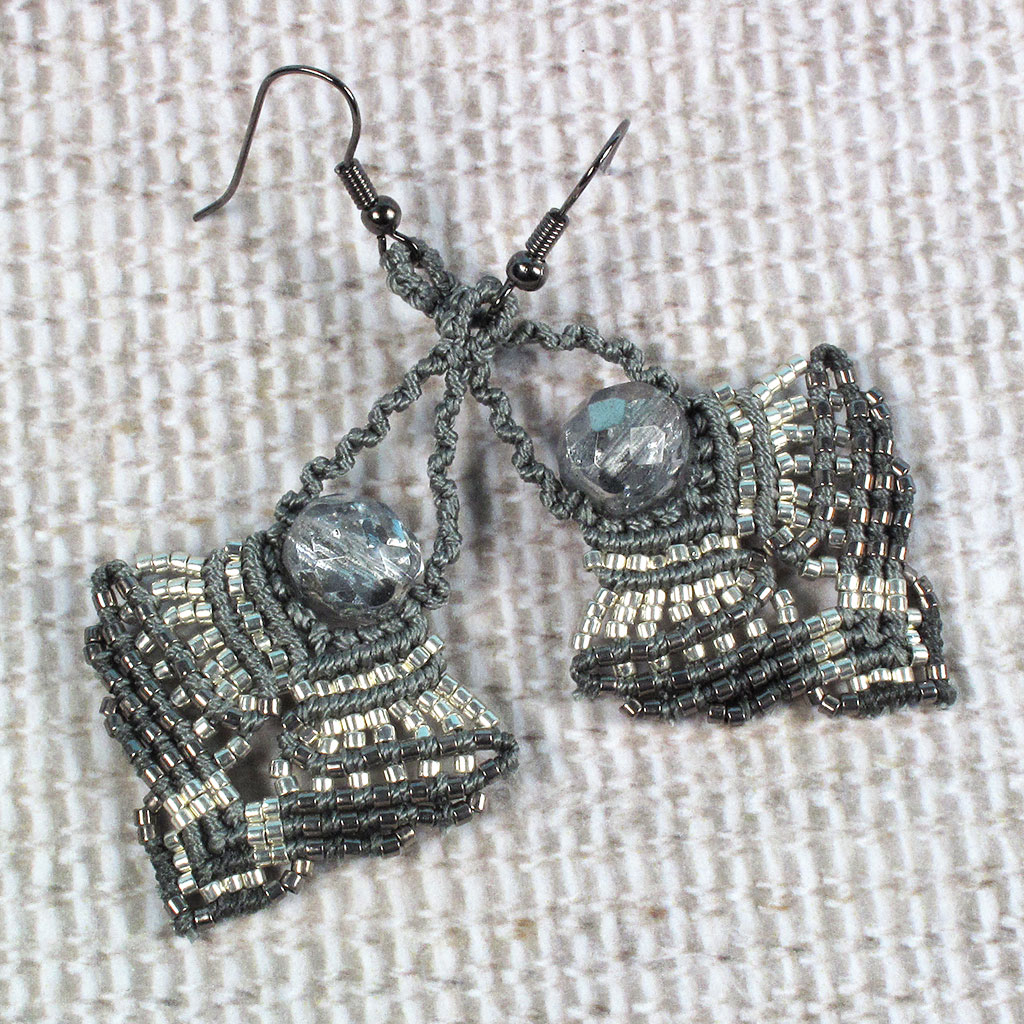 Macramé náušnice Isis stříbrné (č. 1372)