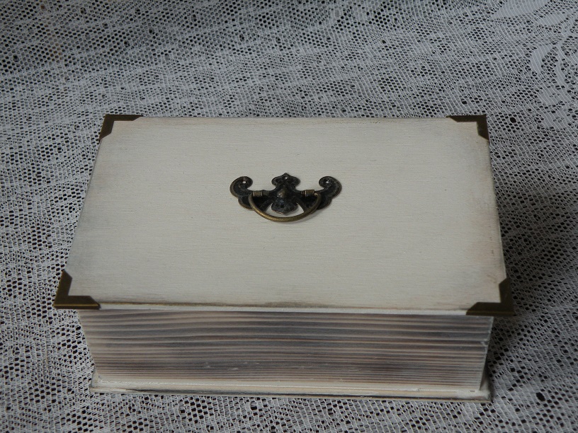  Svatební originální dárková krabička s víkem s kováním obdélník