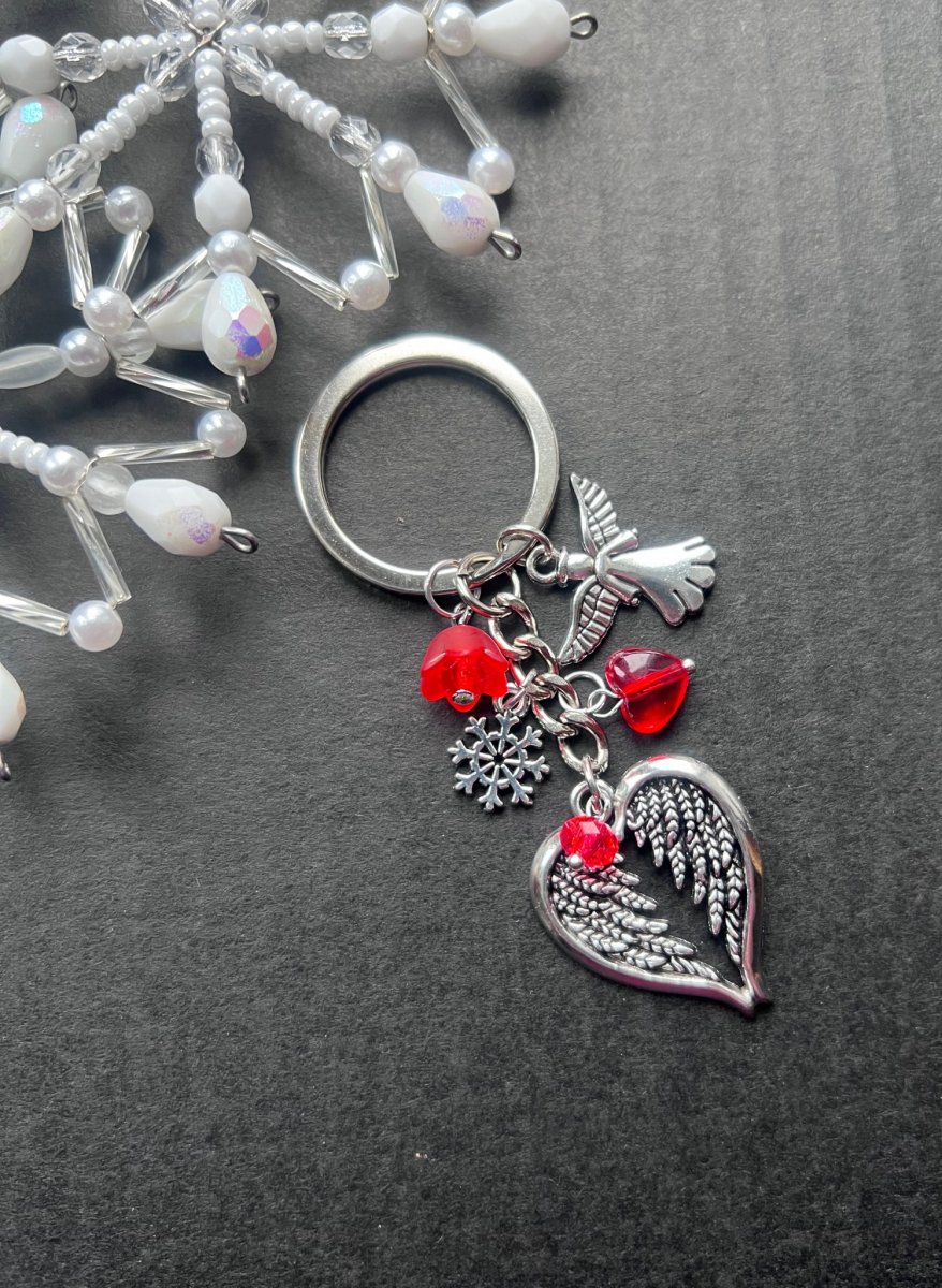 Andělský přívěsek červený