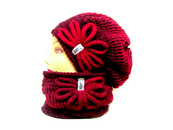 SOUPRAVA BARETKY A NÁKRČNÍKU OMBRÉ