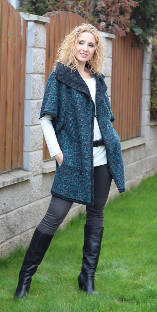 Tyrkysovošedá vesta - krátká