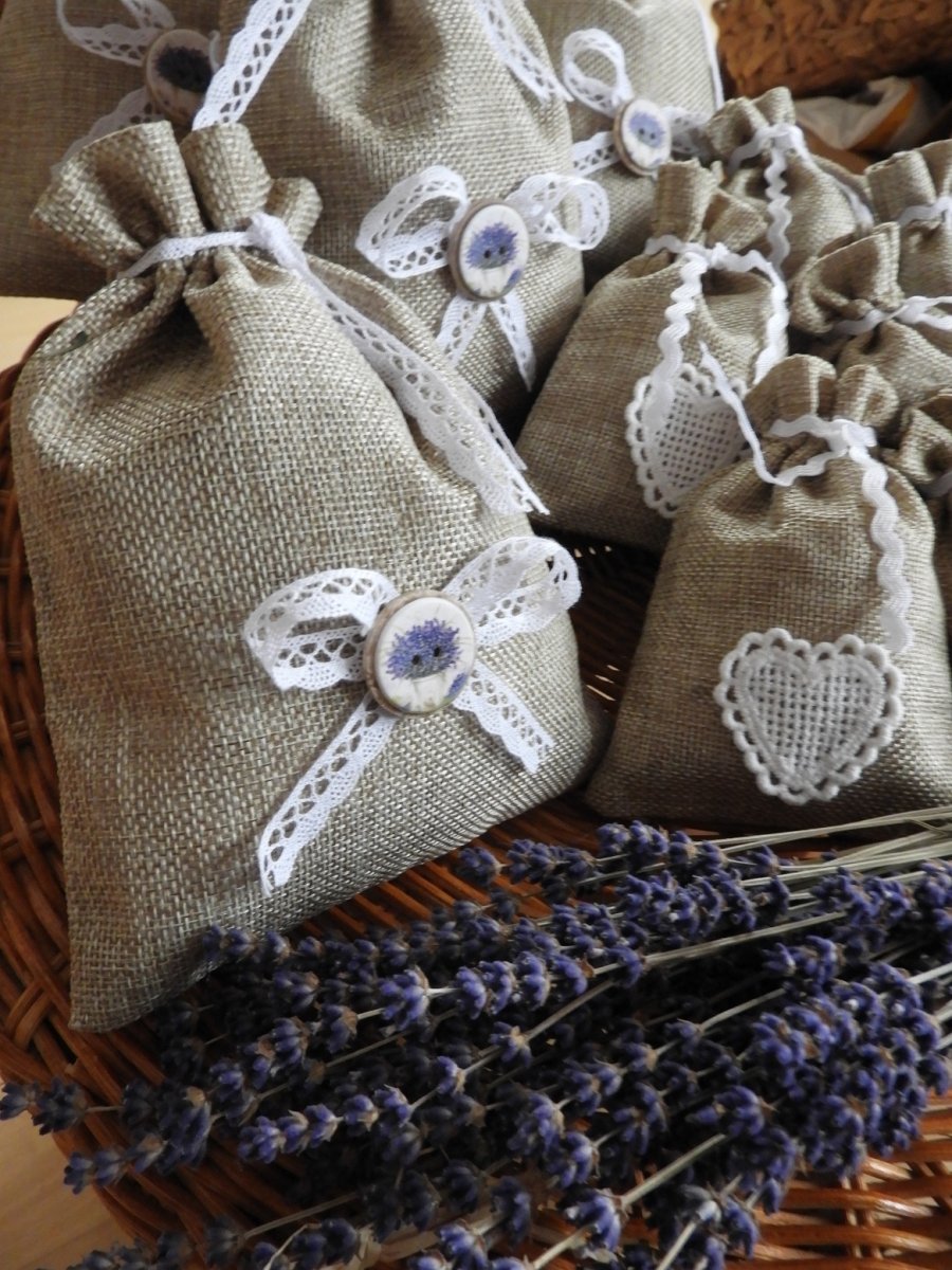 Levandulový pytlík velký jutový s krajkou