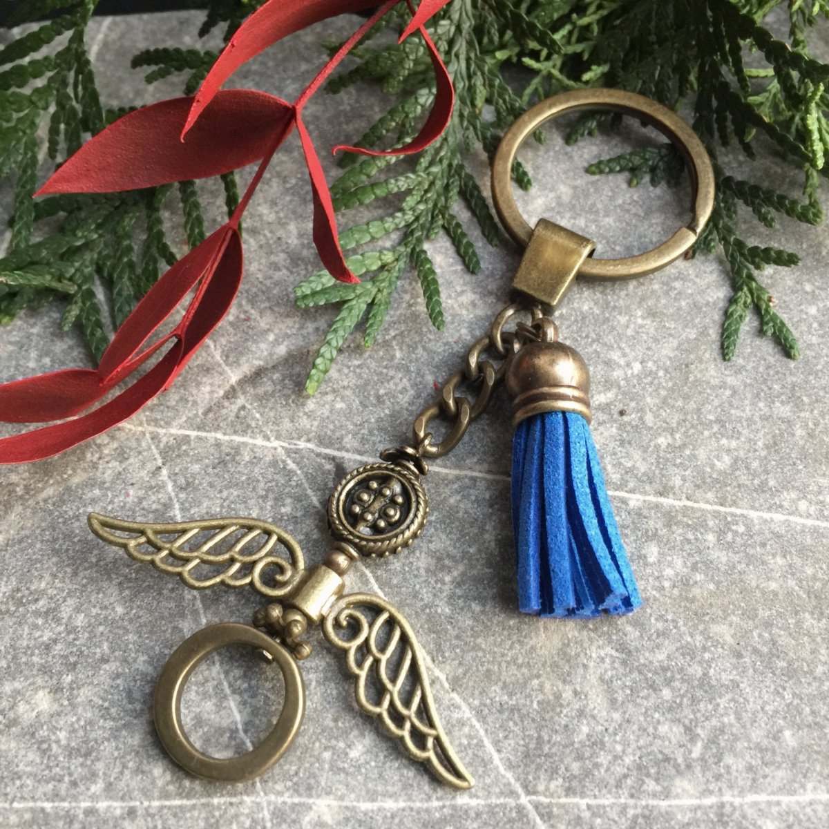 Andělka s modrým střapcem 