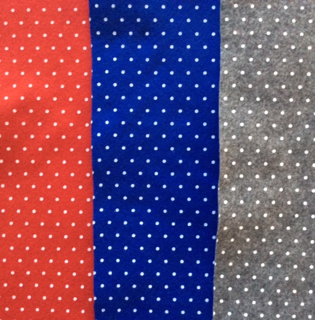 Dekorační filc s puntíky.