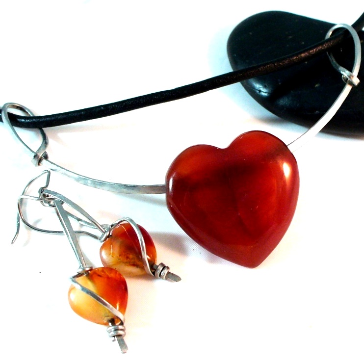 NÁHRDELNÍK Od Valentýna