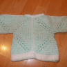 Háčkovaný svetřík pro miminko