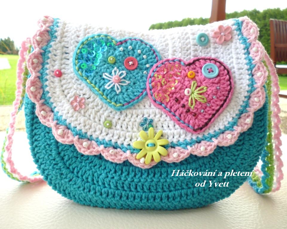 Háčkovaná kabelka.
