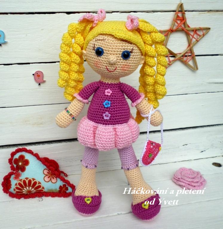 Háčkovaná panenka Viky
