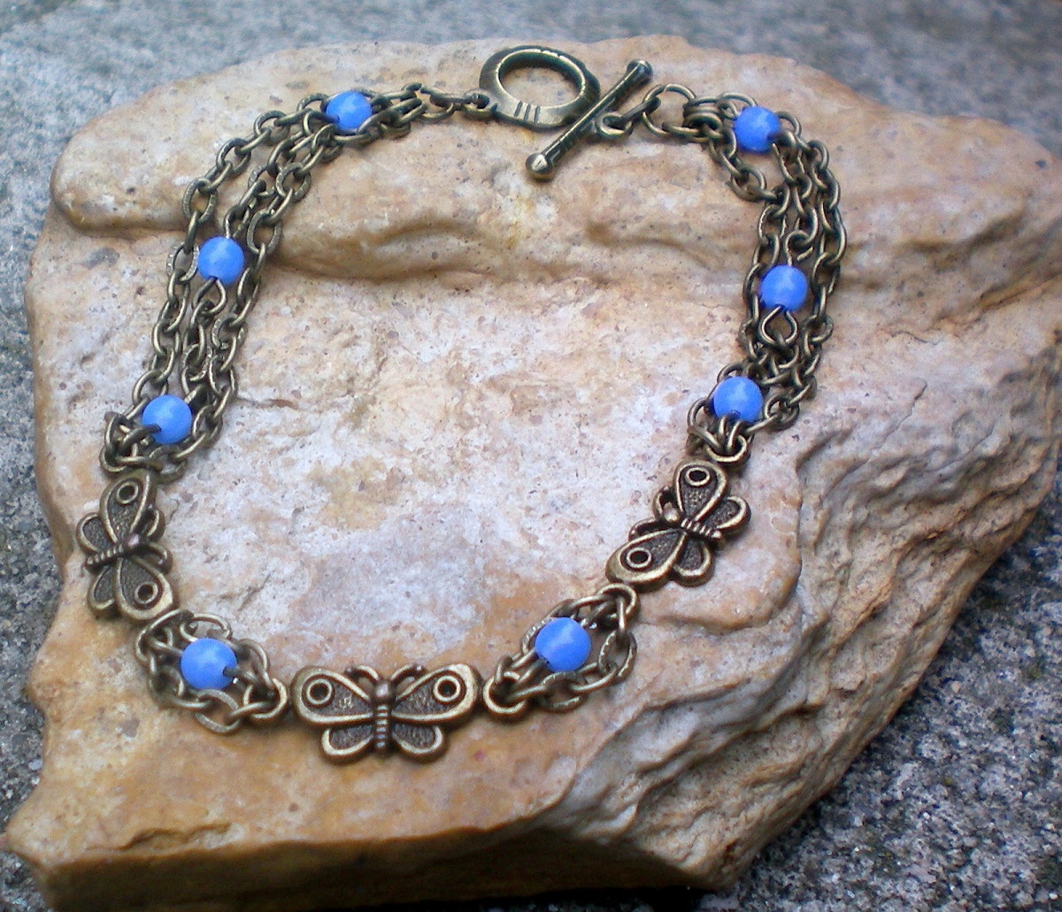 Motýlkový náramek