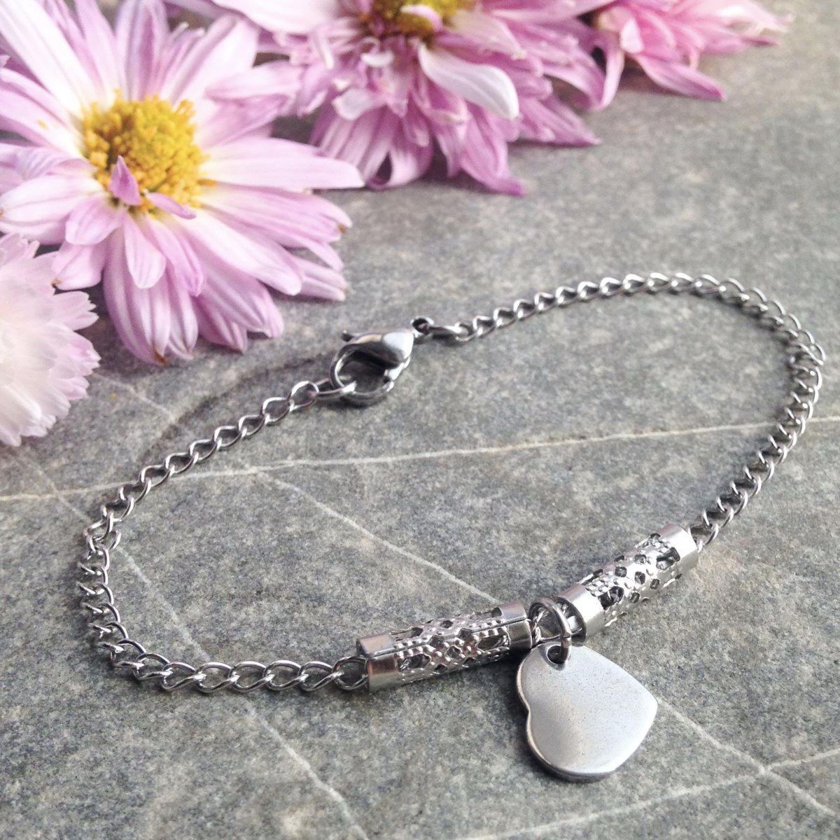 Náramek se srdíčkem