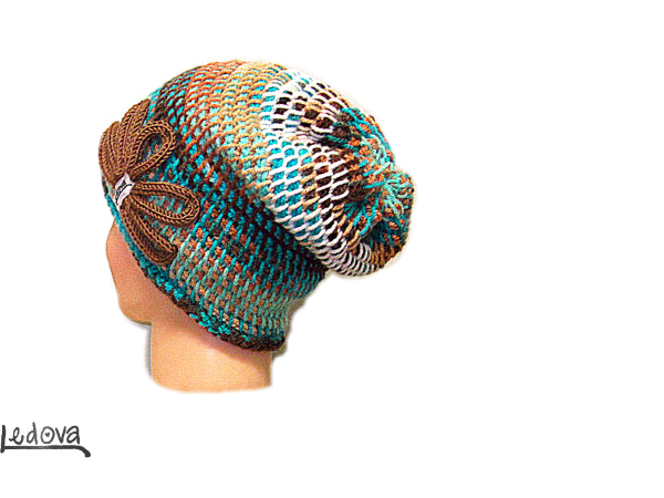 Čepice s aplikací na přání