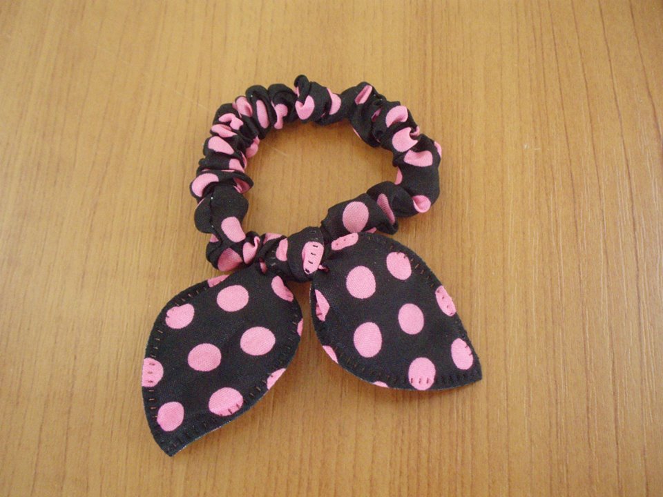 Gumička s mašličkou