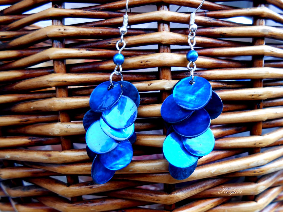 Náušnice perleťové hrozny tmavě modré (166/17)