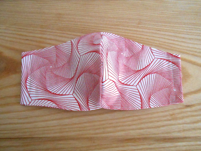 Rouška bílá s červeným optickým klamem (163/20)