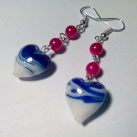 Modrobílá srdíčka s růžovou perlou