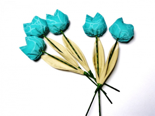 Když jaro přichází a tulipány rozkvétají. č 1052